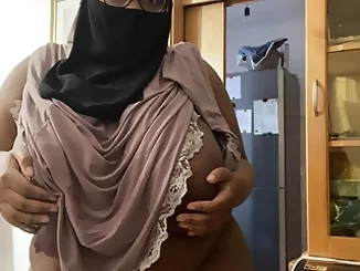 Muslim slut with a fat ass